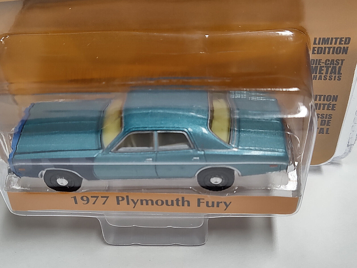 Greenlight HUNTER Series 1977 Plymouth Fury 1:64 Scale