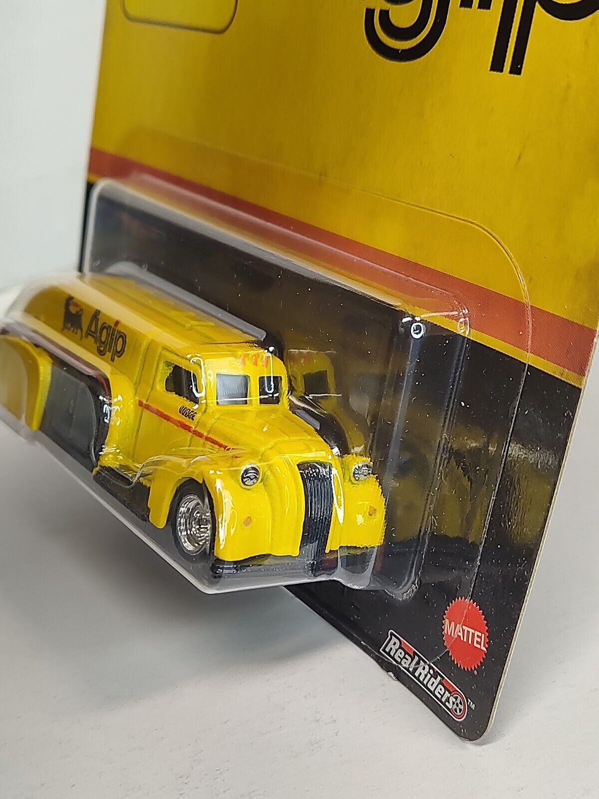 Hot Wheels GRL39 Premium Petroleum Companies #5 AUIP '38 Dodge Airflow )Box 25)