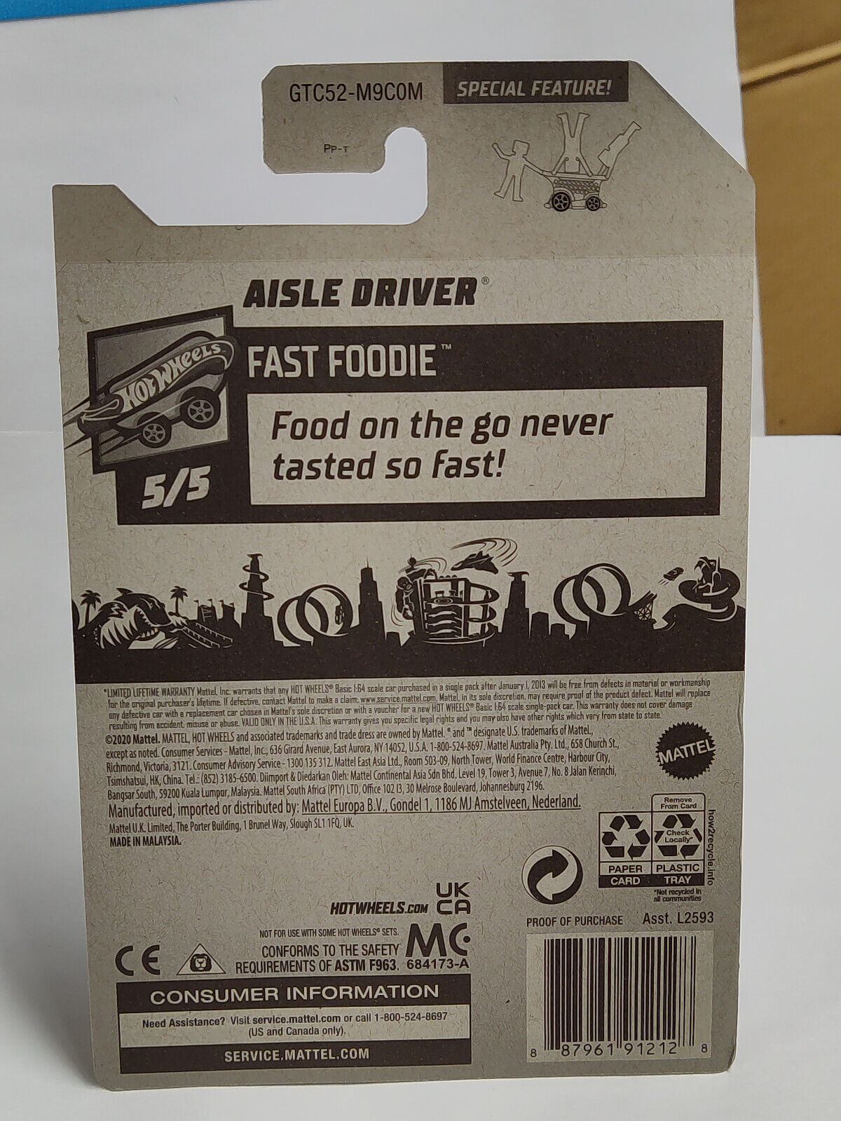 Hot Wheels #109 Mainline Fast Foodie Series #5 Aisle Driver CARD BENT/CREASED