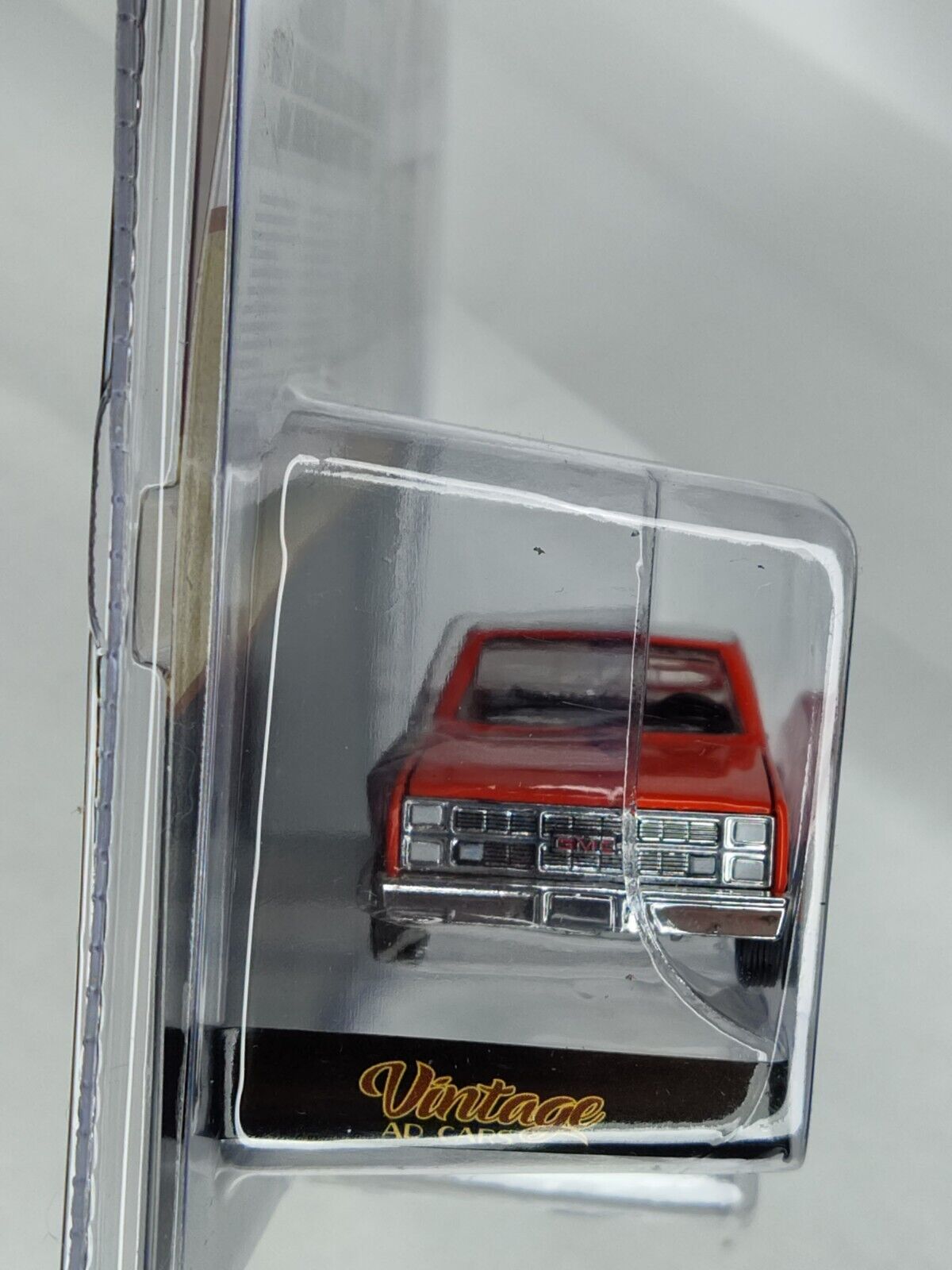 Greenlight Vintage AD Cars Series 1984 GMC Sierra 2500  1:64 Scale