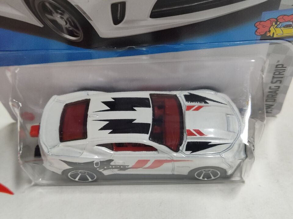 Hot Wheels #106 Drag Strip Series #3 '18 COPO Camaro SS (Wall 2)