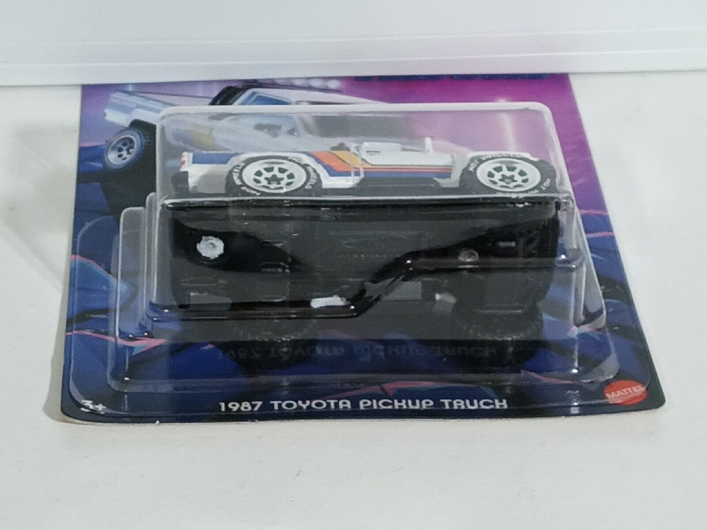 Hot Wheels #HRR98 Tubular Trucks Series #4 1987 Toyota Pickup Truck CORNERS CREA