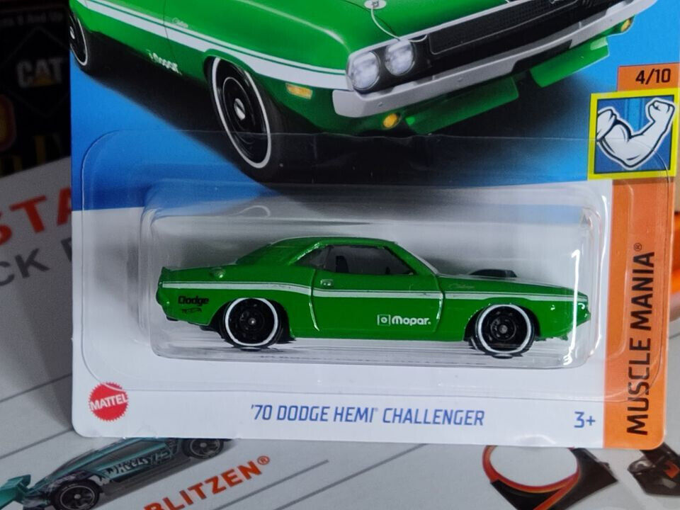 Hot Wheels #123 Muscle Mania Series #4 '70 Dodge HEMI Challenger PGHK CREASED(O)