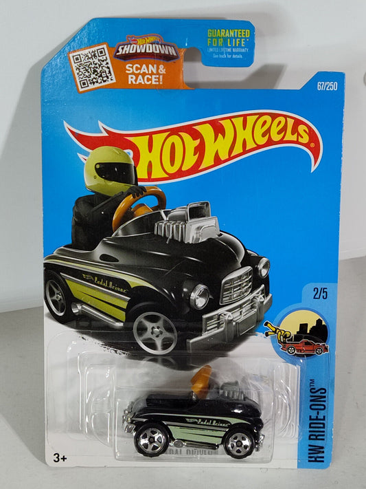 Hot Wheels #067 Ride-Ons Series #2 Pedal Driver TEAR ON BACK TOP OF CARD (Loc U)