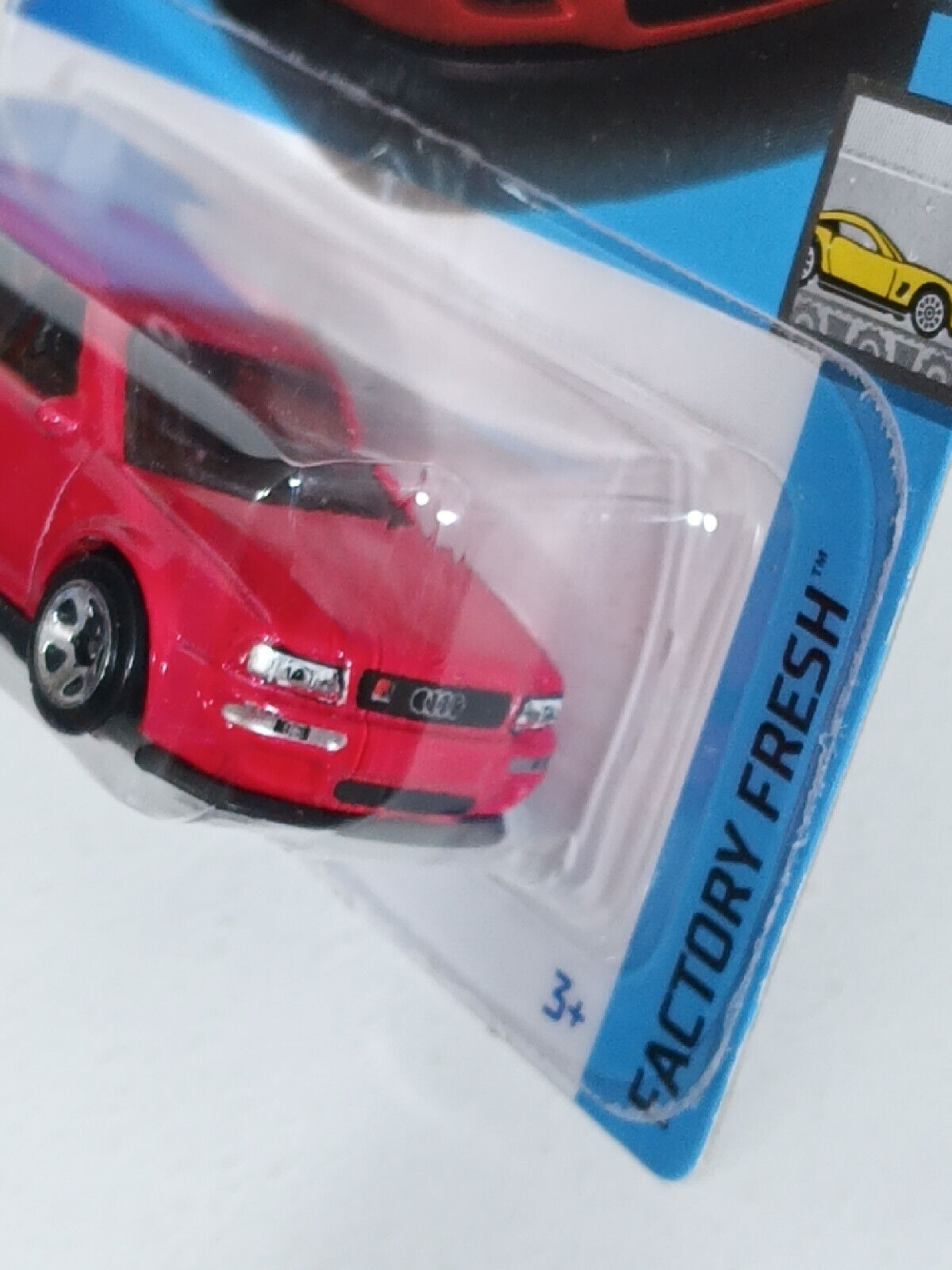 Hot Wheels #133 Factory Fresh Series #9 '94 Audi Avant RS2 BENT EDGES