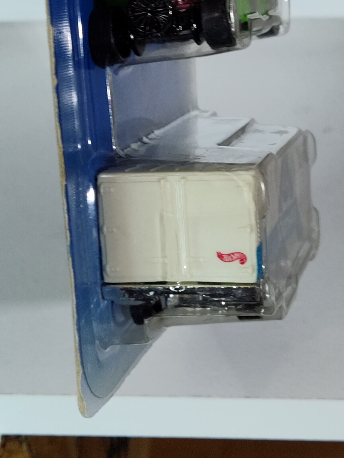 Hot Wheels #18188 Albertsons 2 Pak Hyway Hauler RUFFLED EDGES(Loc U)