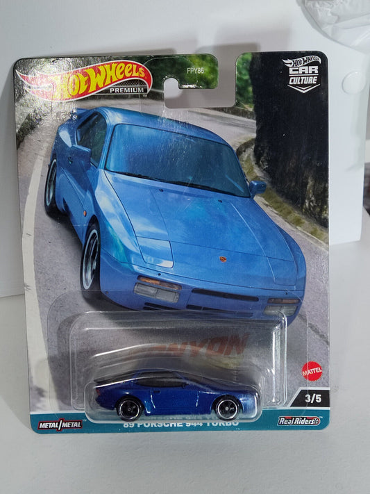 Hot Wheels HKC56 Canyon Warriors #3 '89 Porsche 944 Turbo BLISTER SCRATCH (Bx 70