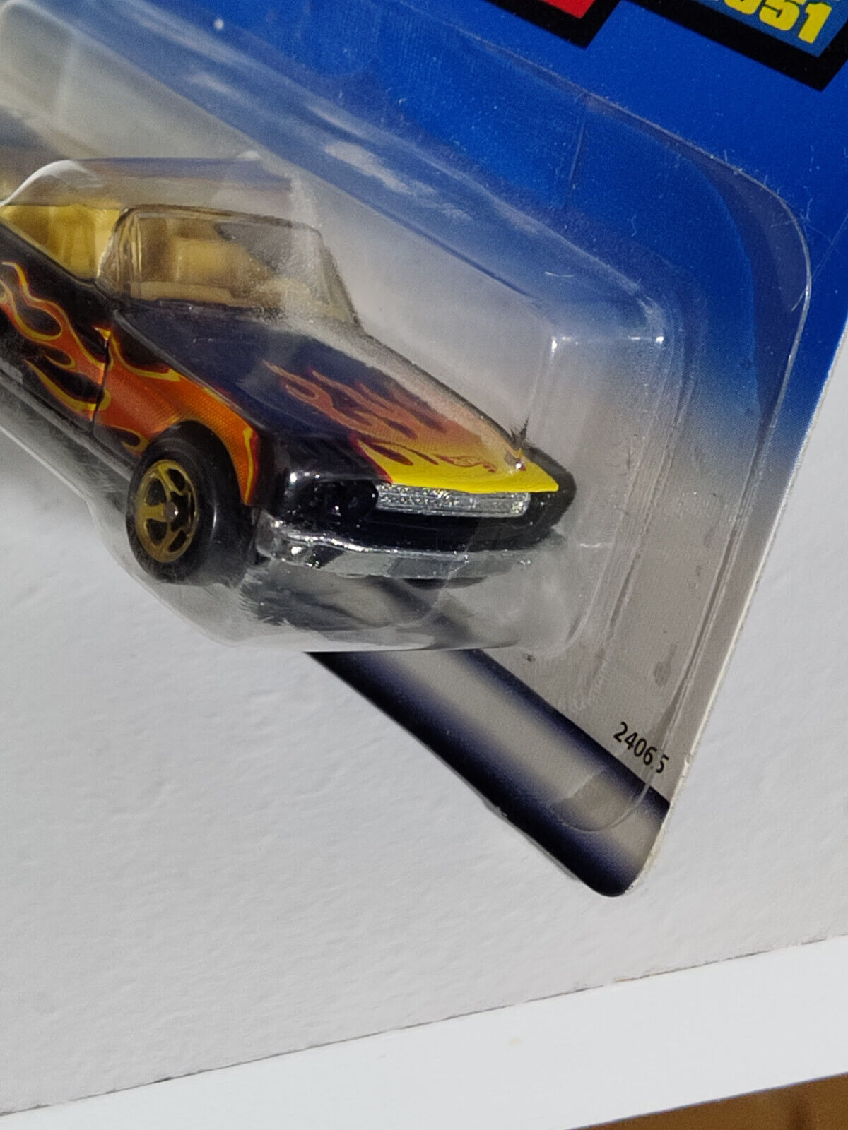 Hot Wheels #1051 '65 Mustang WORN EDGES  (Loc Q/Wall 2)