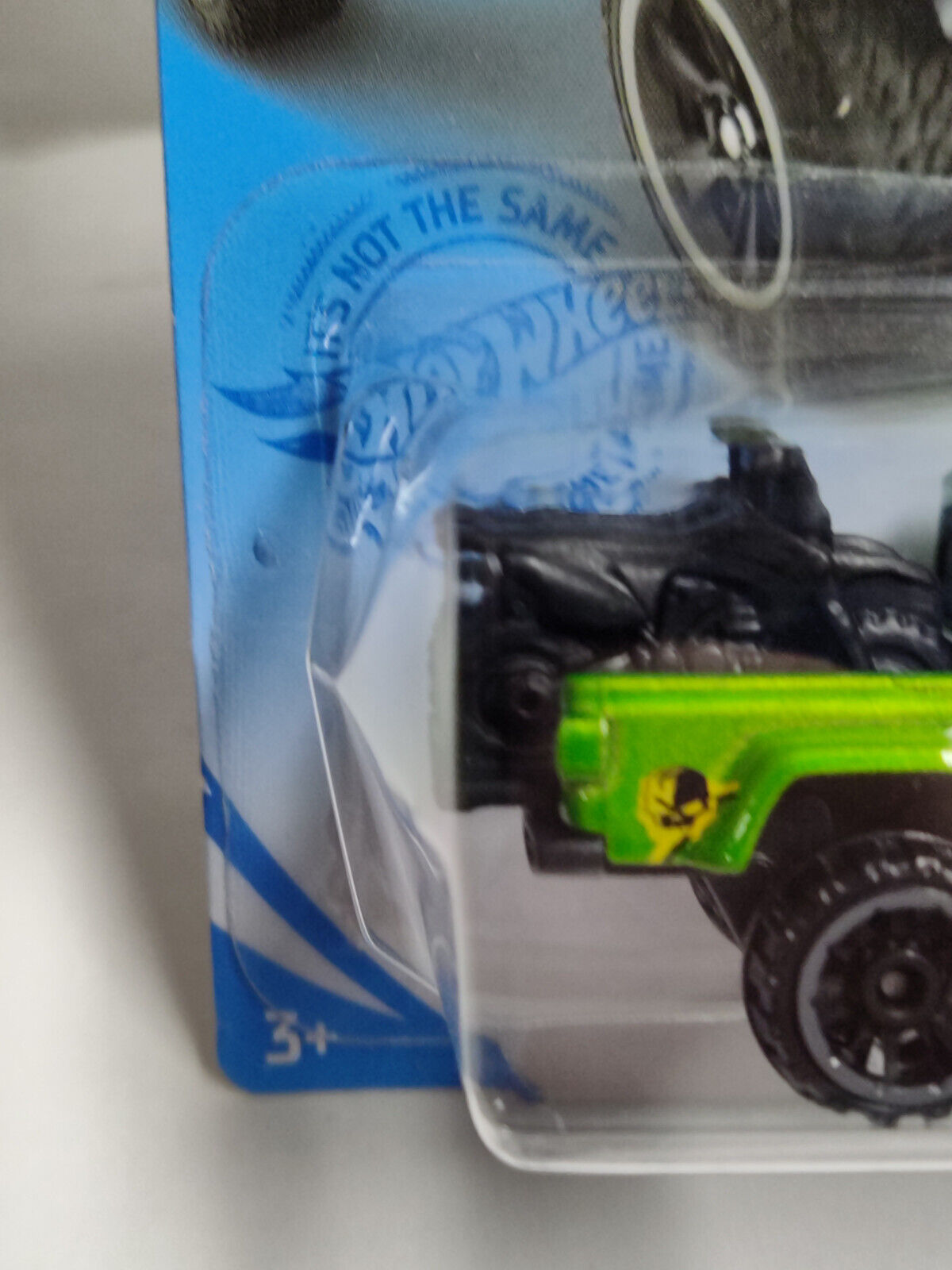 Hot Wheels #117 ML Getaways Series #5 '20 Jeep Gladiator BLISTER CRACKED