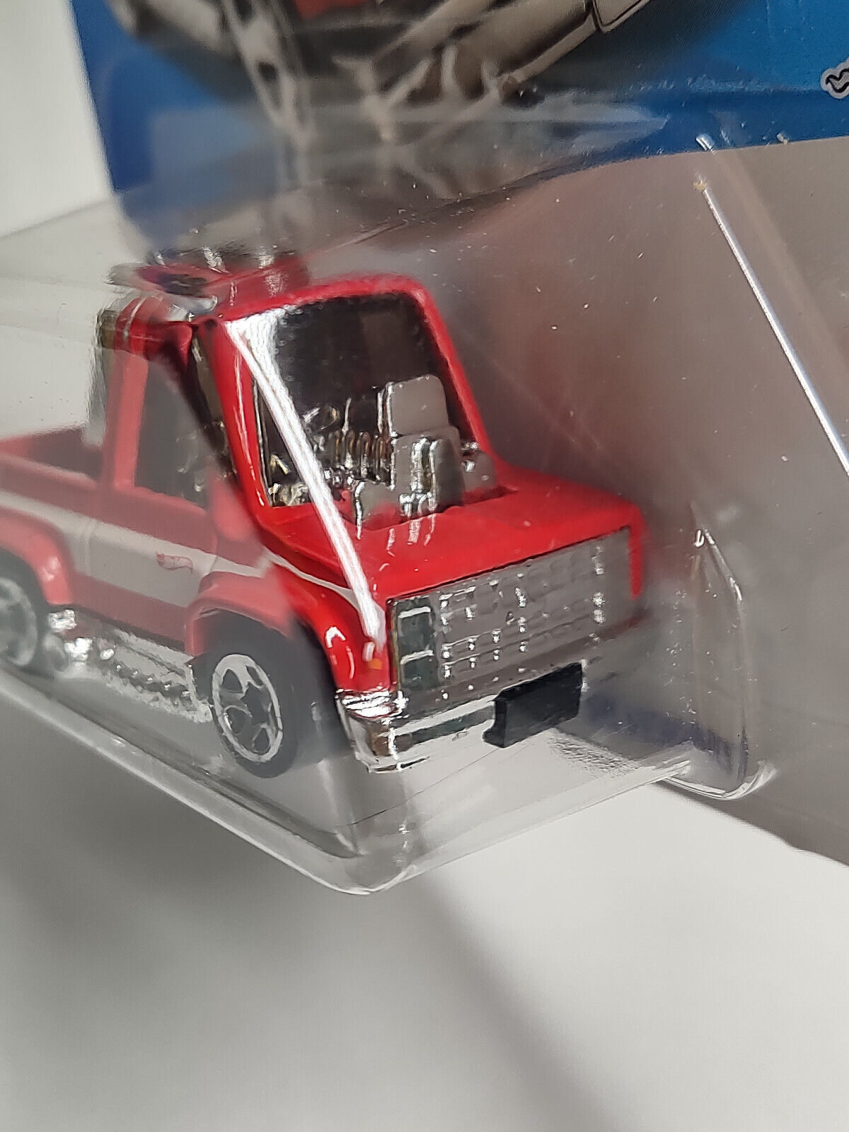 Hot Wheels #104 Toon'D Series #4 Too'n '83 Chevy Silverado (Red) (Loc J)