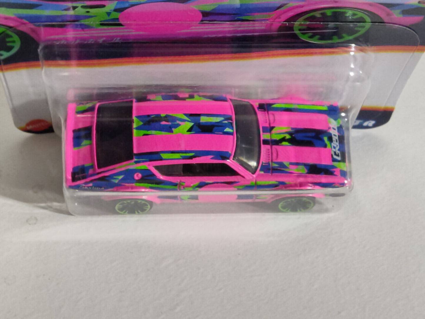 Hot Wheels #HRW69 Neon Speeders Series #3 Nissan Skyline 2000 GT-R (Loc K)