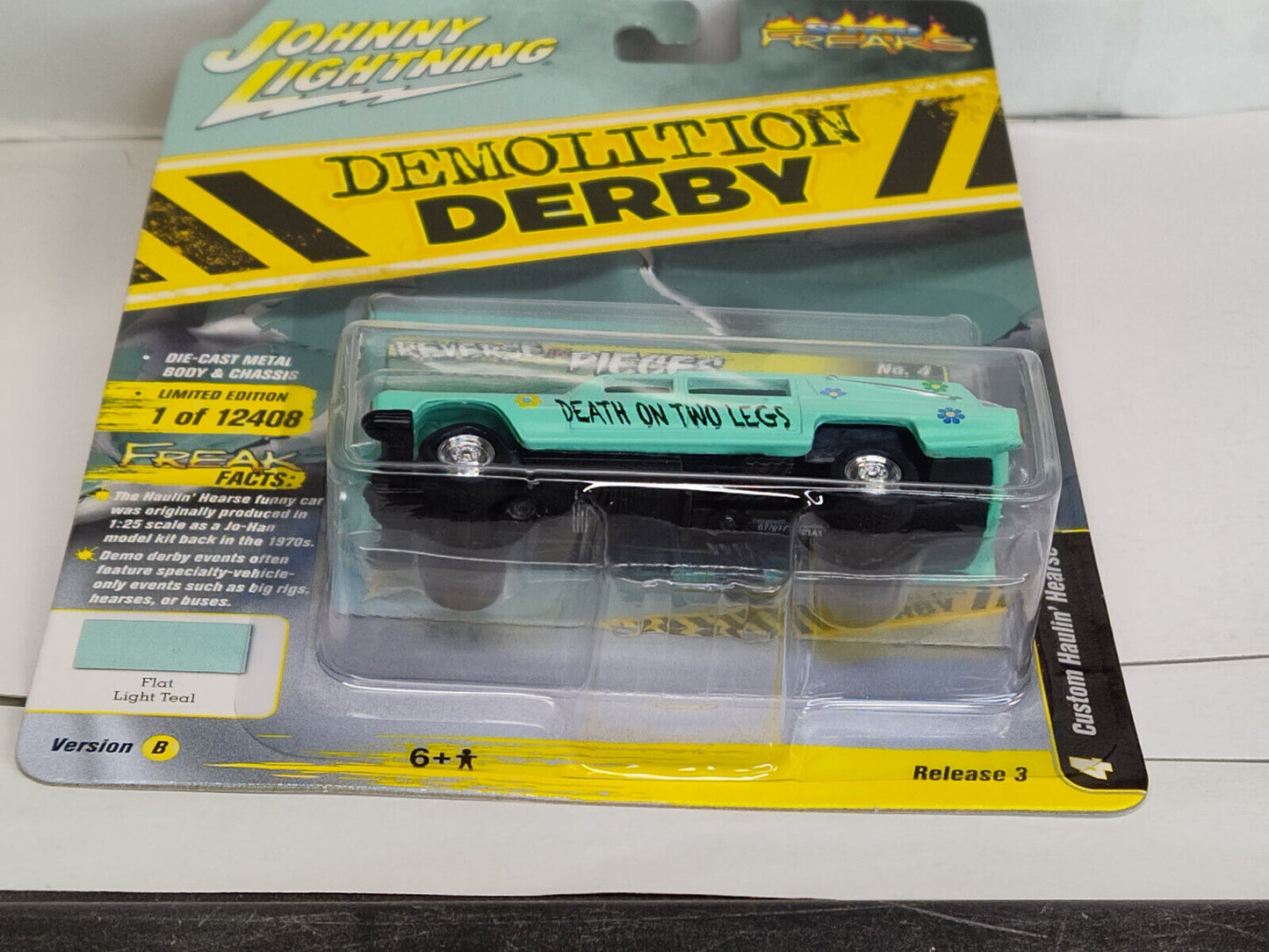 Johnny Lightning Demolition Derby Custom Haulin' Hearse