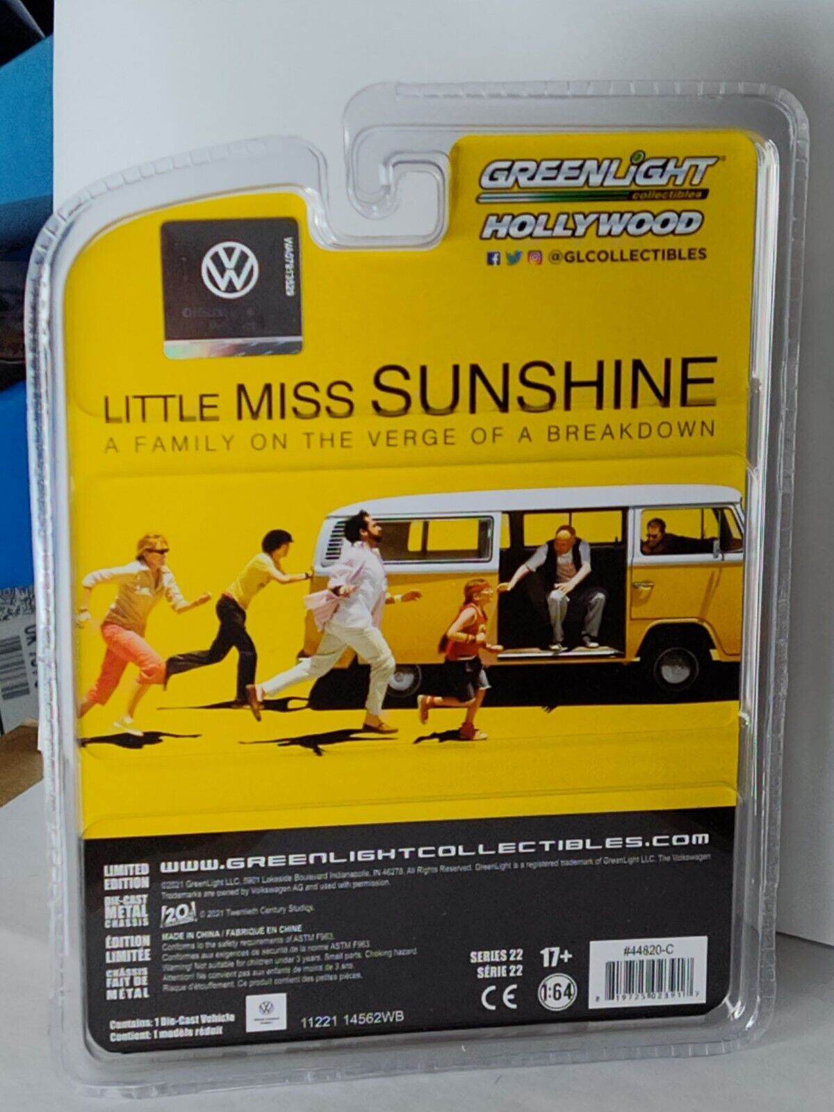 Greenlight Little Miss Sunshine 1978 Volkswagen Type 2(T2) Bus CHASE GREEN MACHI