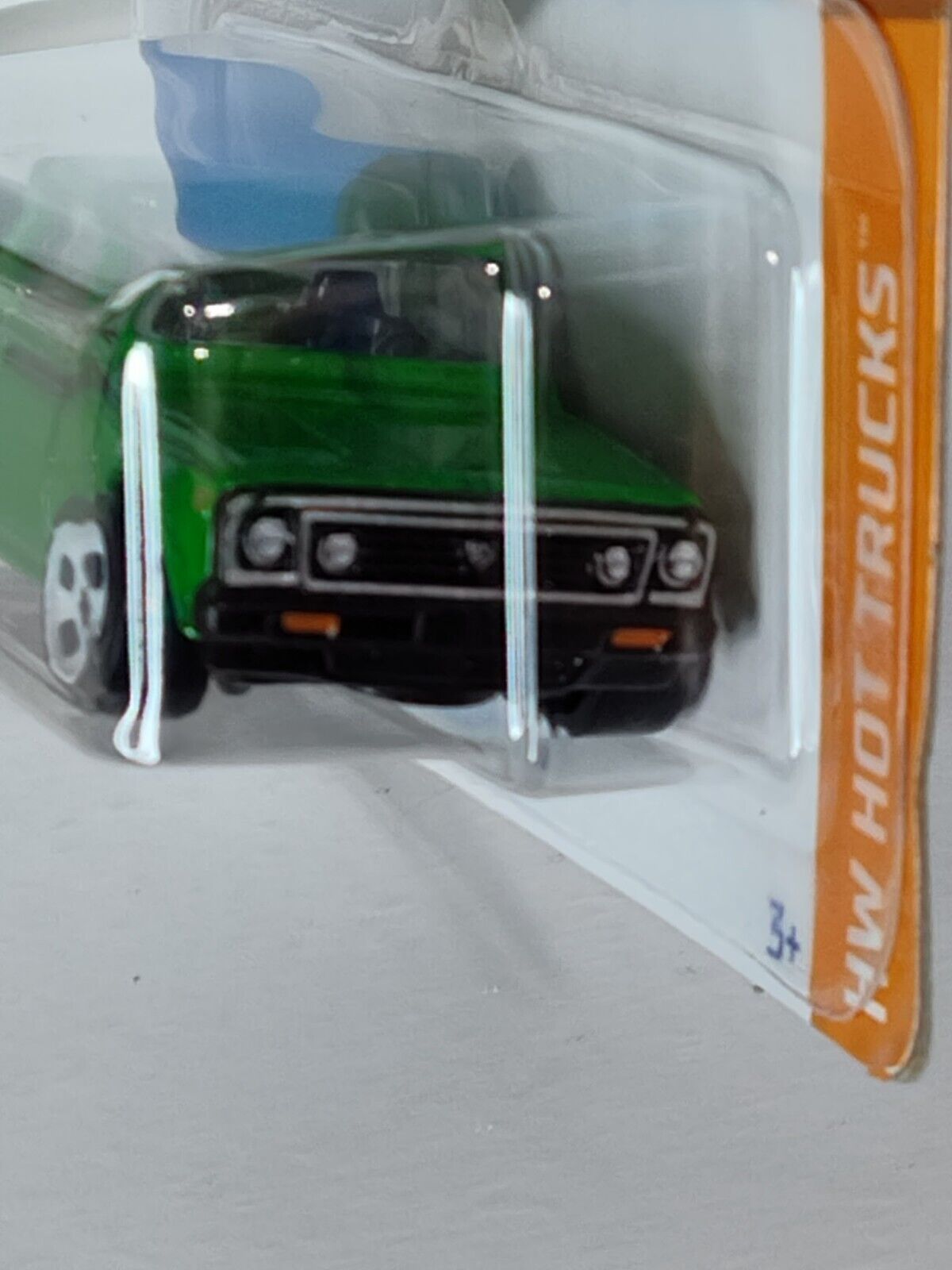 Hot Wheels #024 Hot Trucks Series #2 Mazda REPU RH TIP CREASED (Loc U)