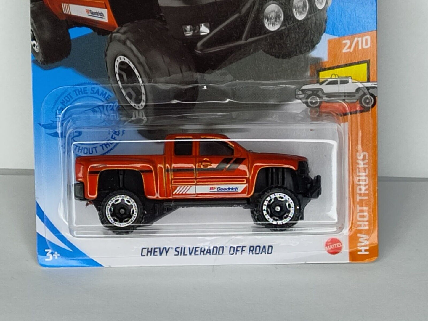 Hot Wheels #185 Mai Hot Trucks Series #2 Chevy Silverado OffRoad LOW CORNER BENT