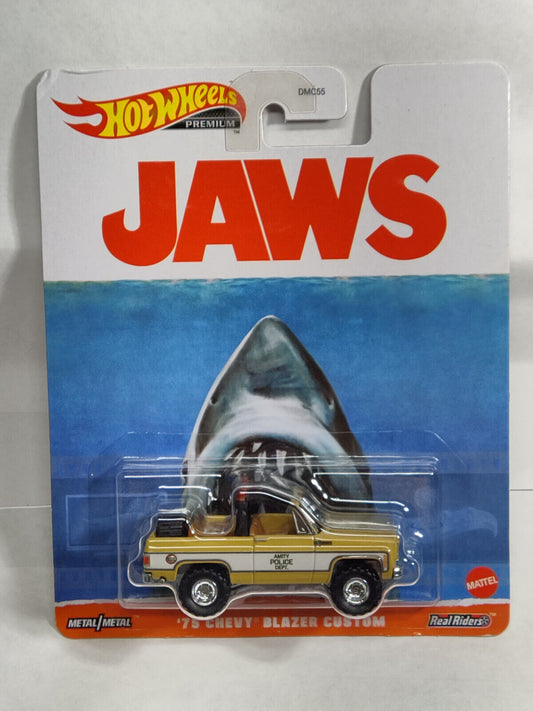 Hot Wheels HKC24 JAWS '75 Chevy Blazer Custom  RUFFLED/BENT EDGES, CREASES ACROSS CARD (Box 5)