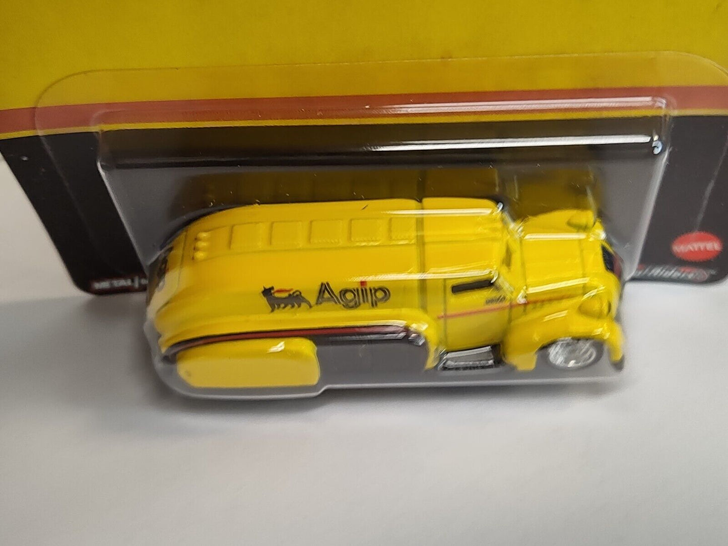 Hot Wheels GRL39 Premium Petroleum Companies #5 AUIP '38 Dodge Airflow )Box 25)