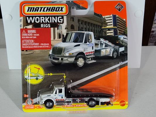 Matchbox Working Rigs Series International Durastar 4400 Rollback CARD WAVY