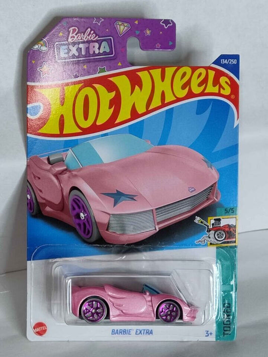 Hot Wheels #134 ML  TOOND Series #5 BARBIE Extra CENTER CARD CREASED (Loc U)