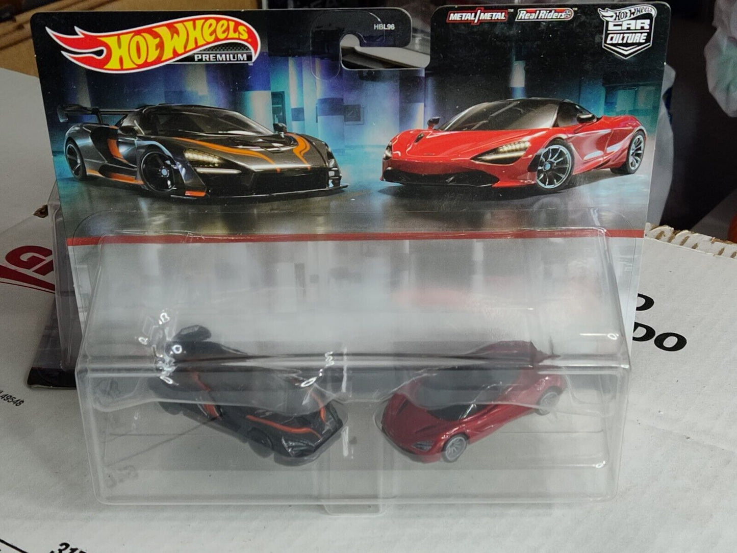 Hot Wheels HFF97 2 Pak Premium Target Exclusive McLaren Senna/McLaren 720S