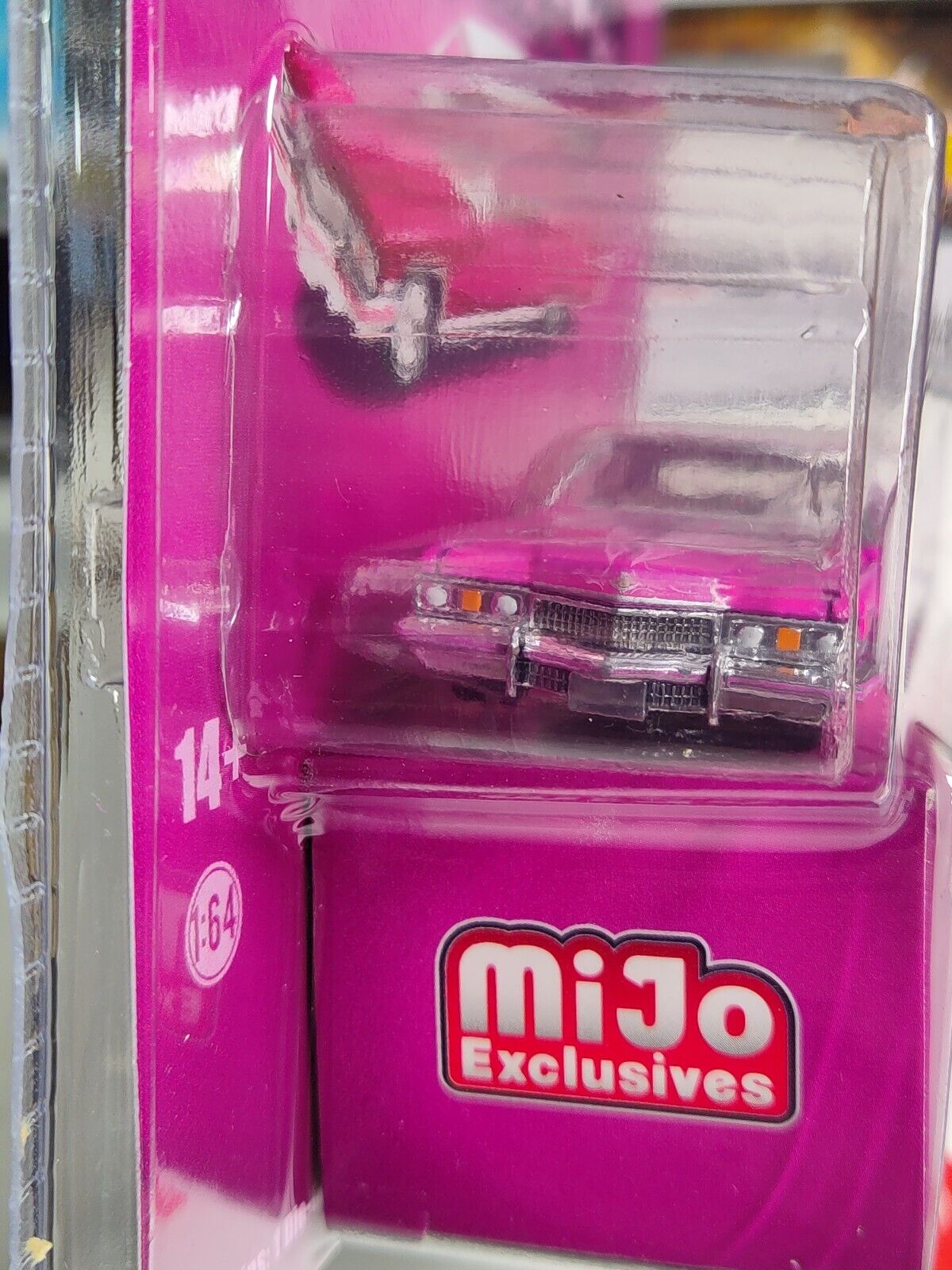 Greenlight MiJo Exclusives LOWRIDER Series 1973 Cadillac Coupe DeVille PINK