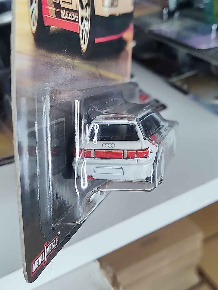 Hot Wheels HKC32 Premium Forza Series '94 Audi Avant RS2 (Loc 40)