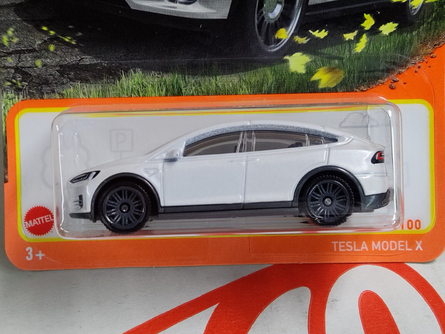 Matchbox #059 Tesla Model X CARD BENT UPWARDS  (Loc X)