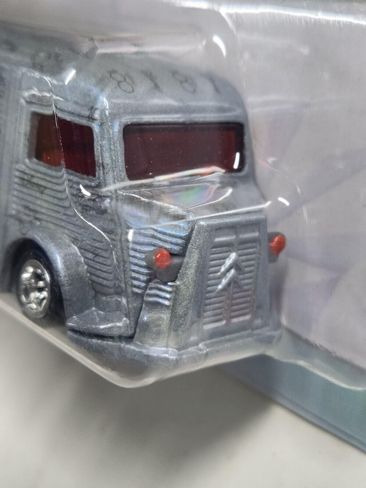 Hot Wheels HCN85 Car Culture DISNEY Series #1 Citroen Type H (Box 5)