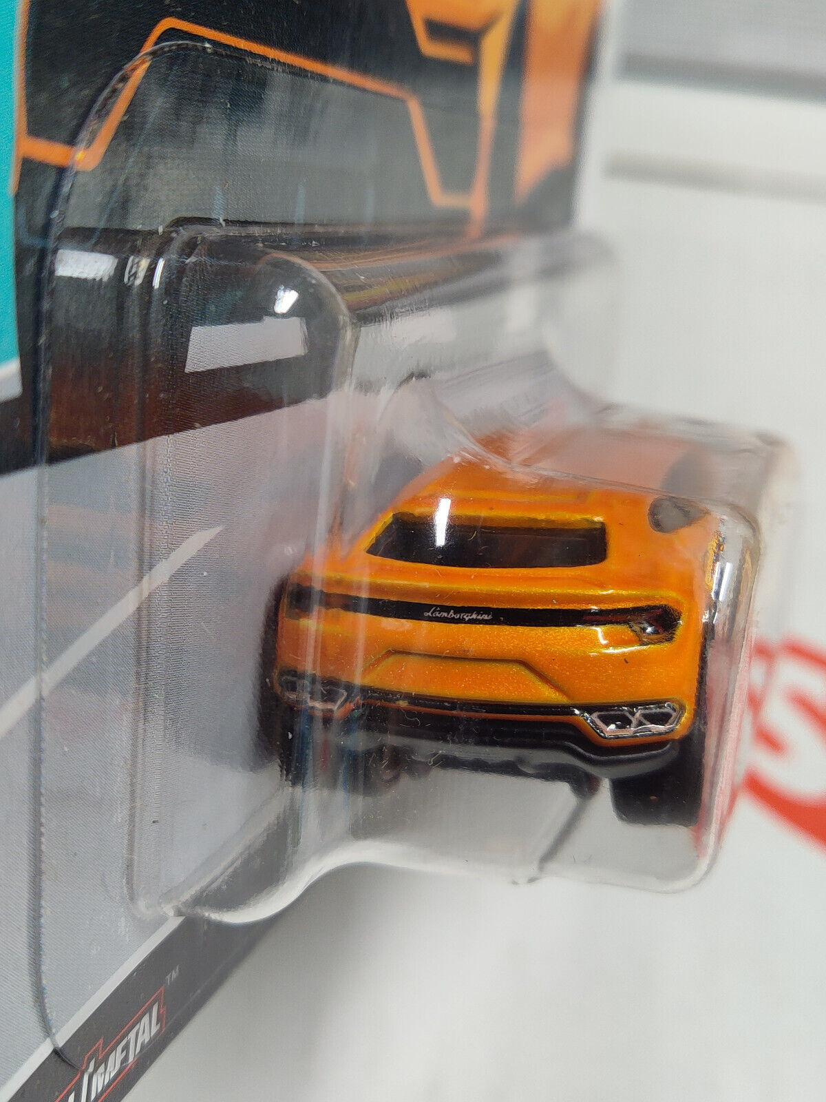 Hot Wheels HCK16 Auto Strasse Series #3  Lamborghini Urus