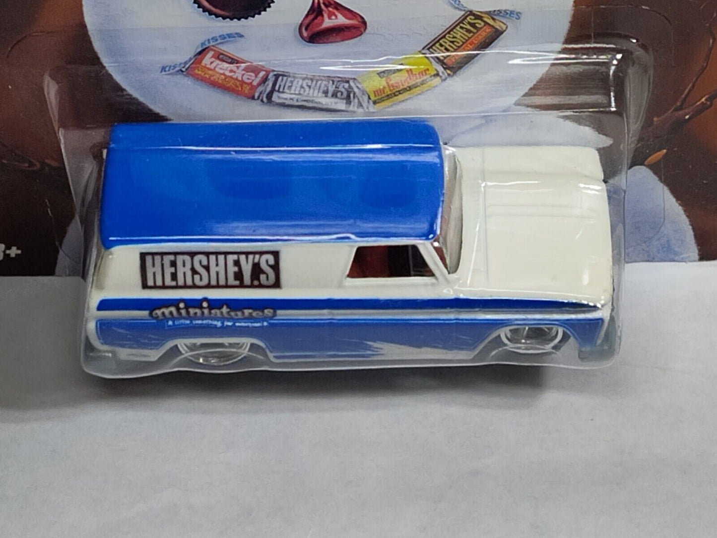 Hot Wheels V6856 Pop Culture Hersheys '64 GMC Panel Truck PEGHOOK CREASED (Bx 36