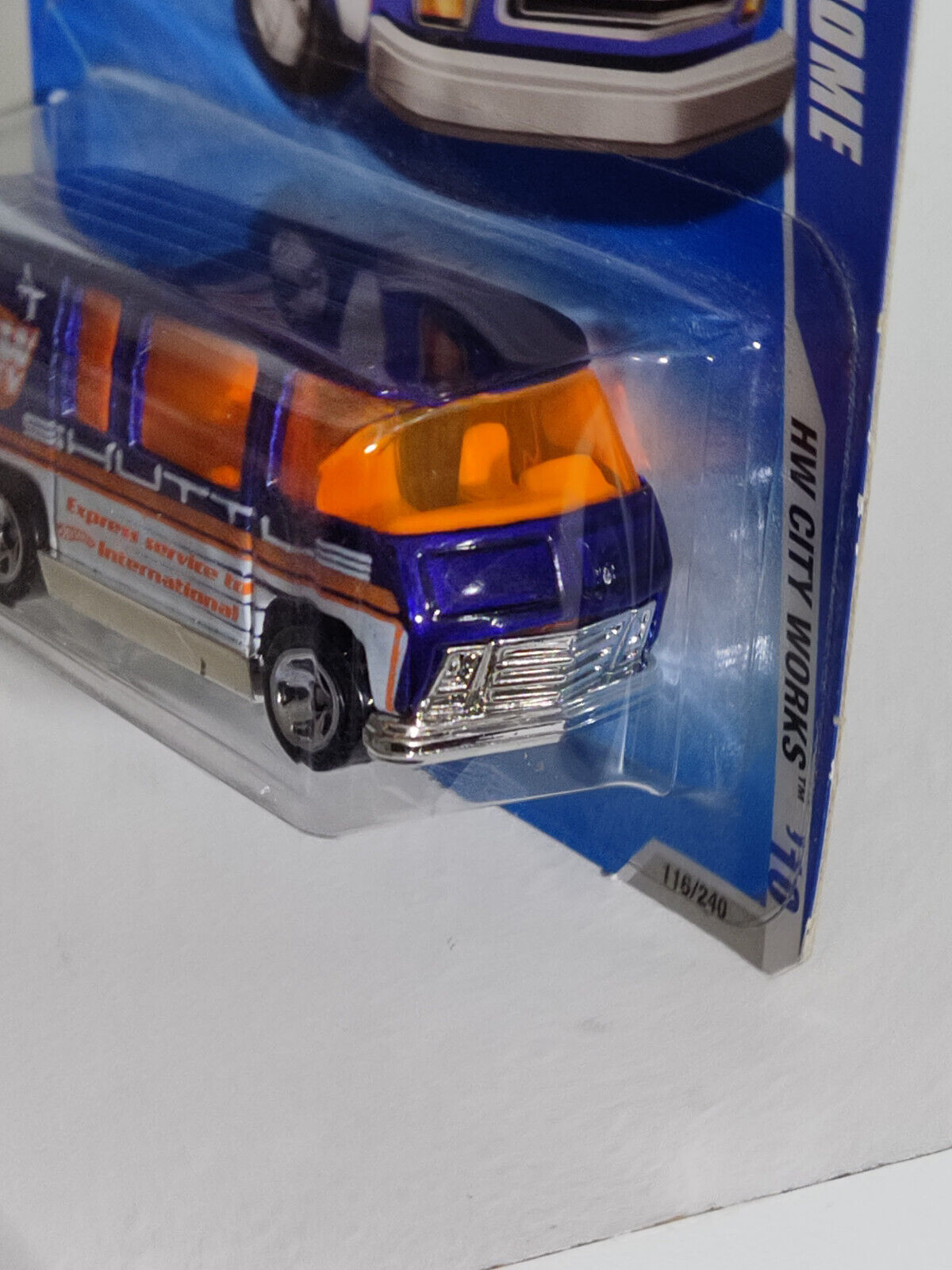 Hot Wheels #116 City Works Series #8 GMC Motorhome BLISTER WRINKLED (Loc L)