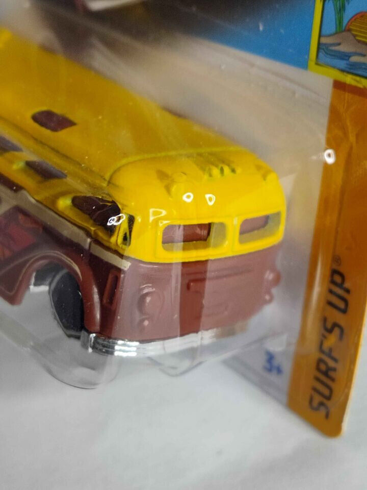 Hot Wheels #024 Surf's Up Series #1 Surfin School Bus BLISTR CRACKED (Wall 2)