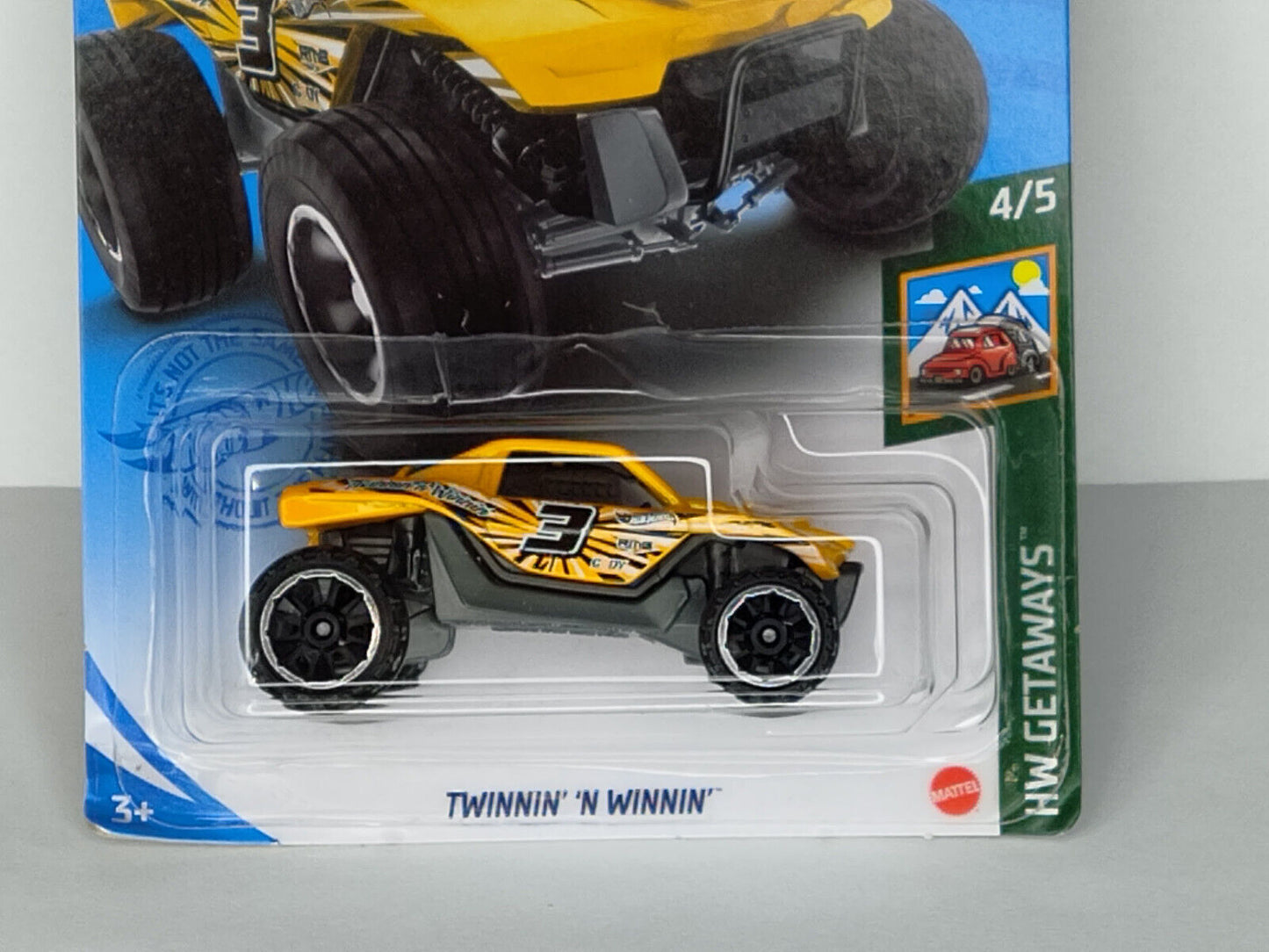 Hot Wheels #116 Mainline Getaways Series #4 Twinning N Winnin CORNER BENT/CREASE