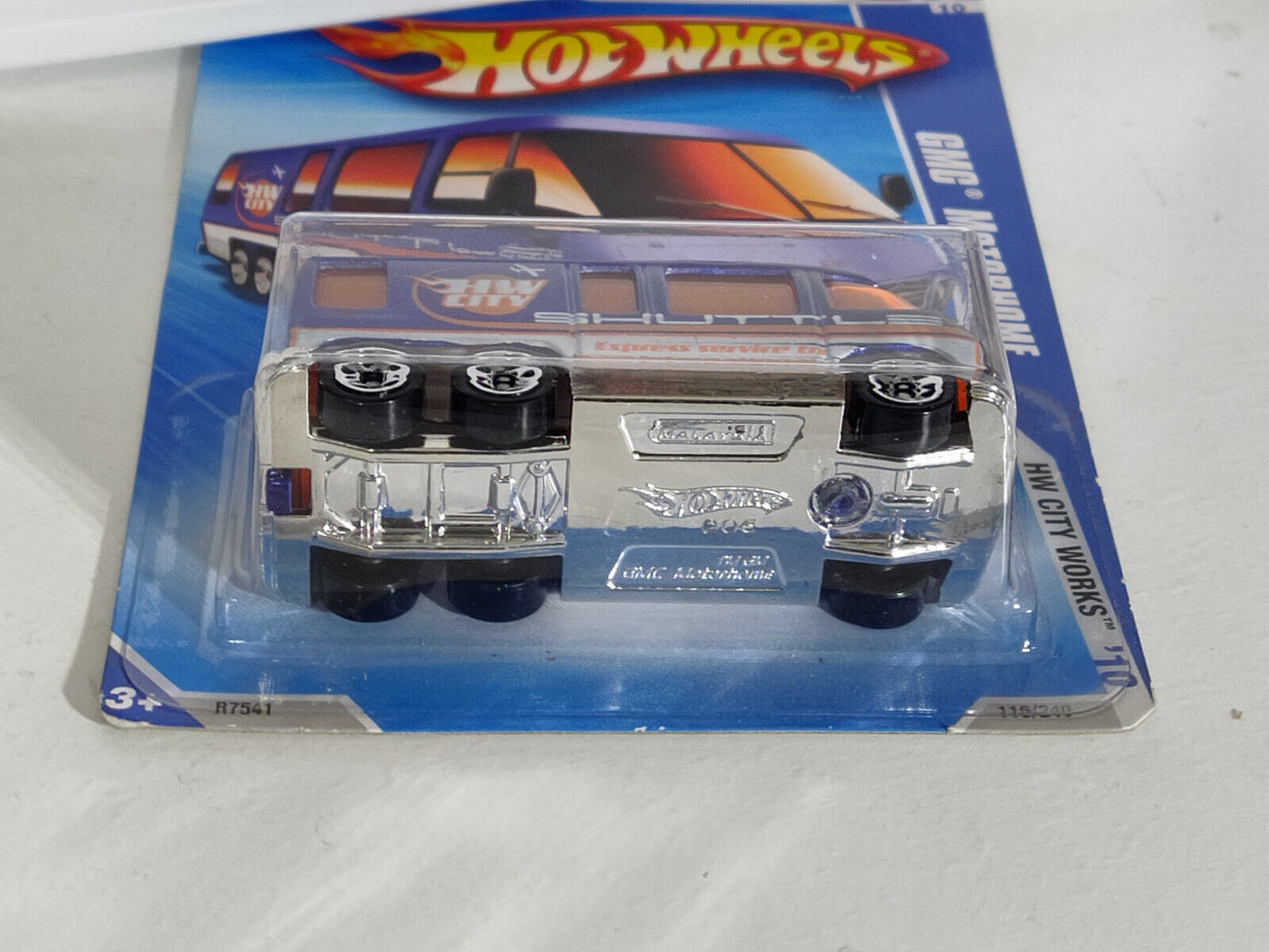 Hot Wheels #116 City Works Series #8 GMC Motorhome BLISTER WRINKLED (Loc L)