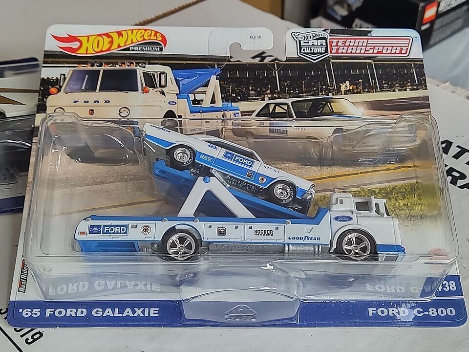 Hot Wheels Team Transport Series #38 '65 Ford Galaxie and Ford C-800 (Loc Z)