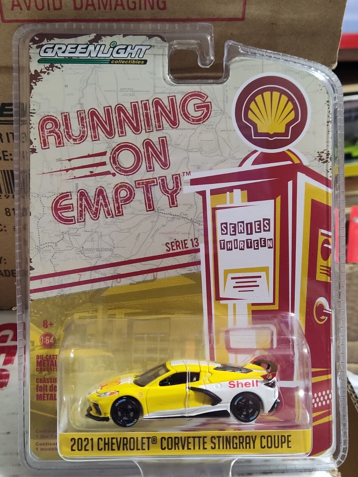 GreenLight Running on Empty 2021 Chevy Corvette Stingray Coupe SHELL WEAR ON PAC