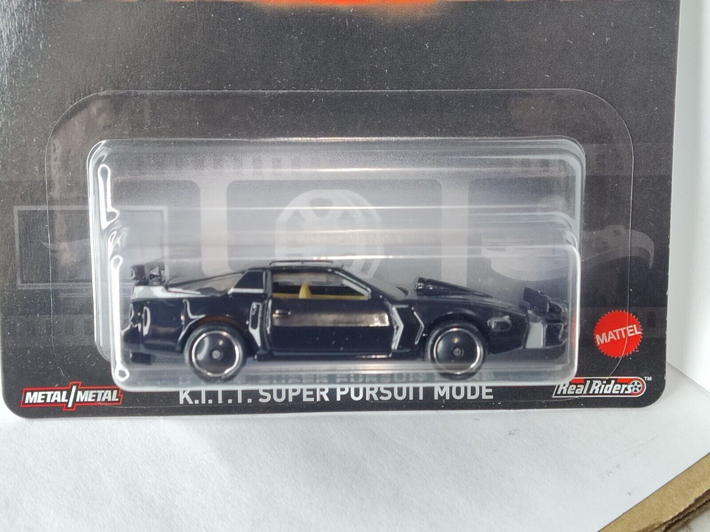 Hot Wheels GJR38  Knight Rider Series KITT Super Pursuit Mode (Loc 40)