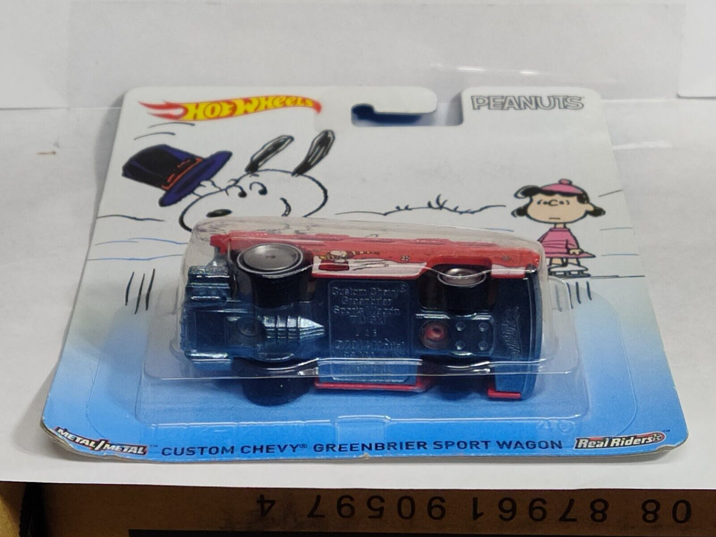 Hot Wheels DWH14 PEANUTS Custom Chevy Greenbrier Sport Wagon CARD BENT (Box 13)