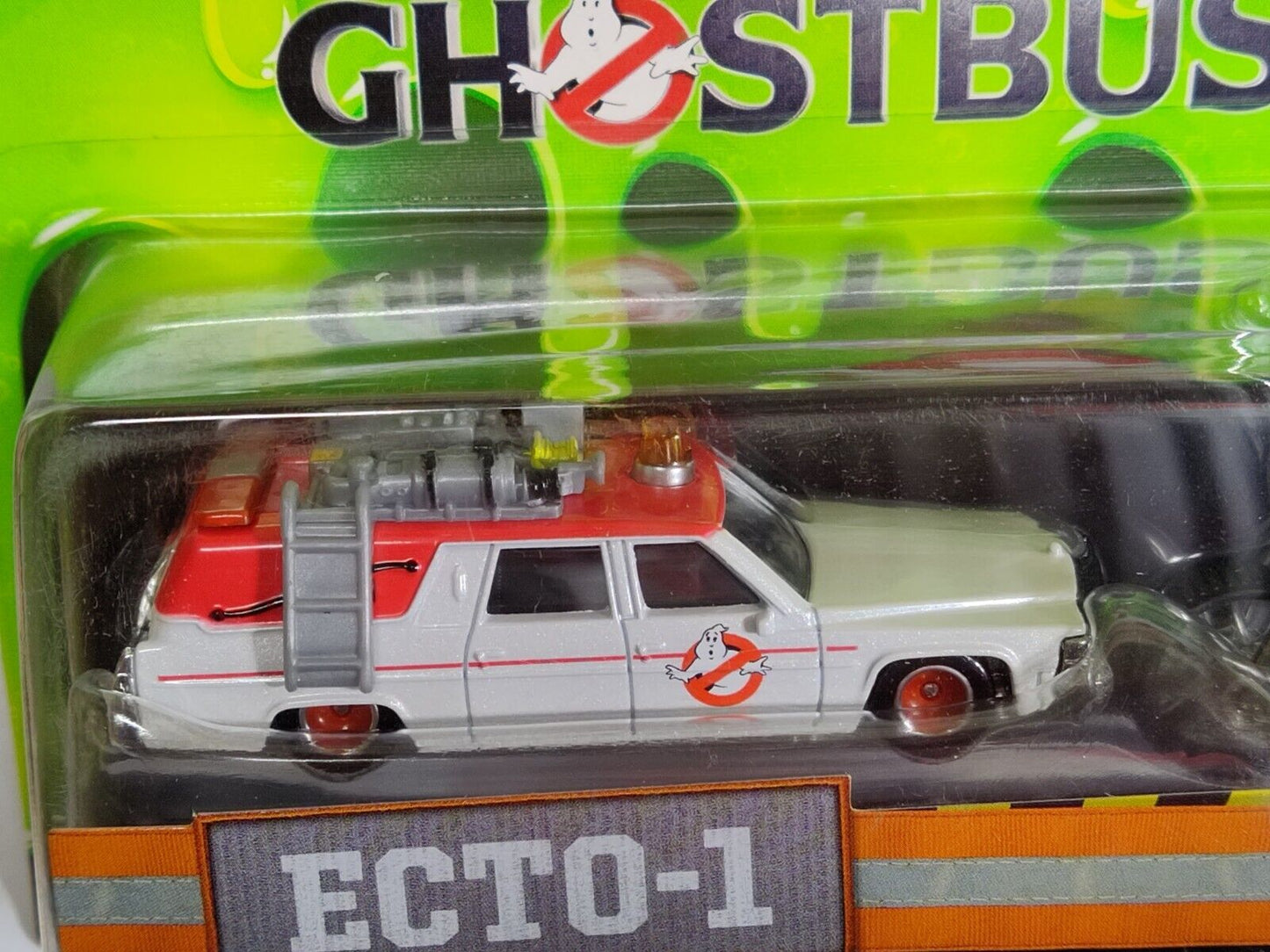 Hot Wheels DRW73 Ghostbusters 2 Pak Ecto-1 & Ecto-2 BLISTER HAS SCRAPES/TEAR