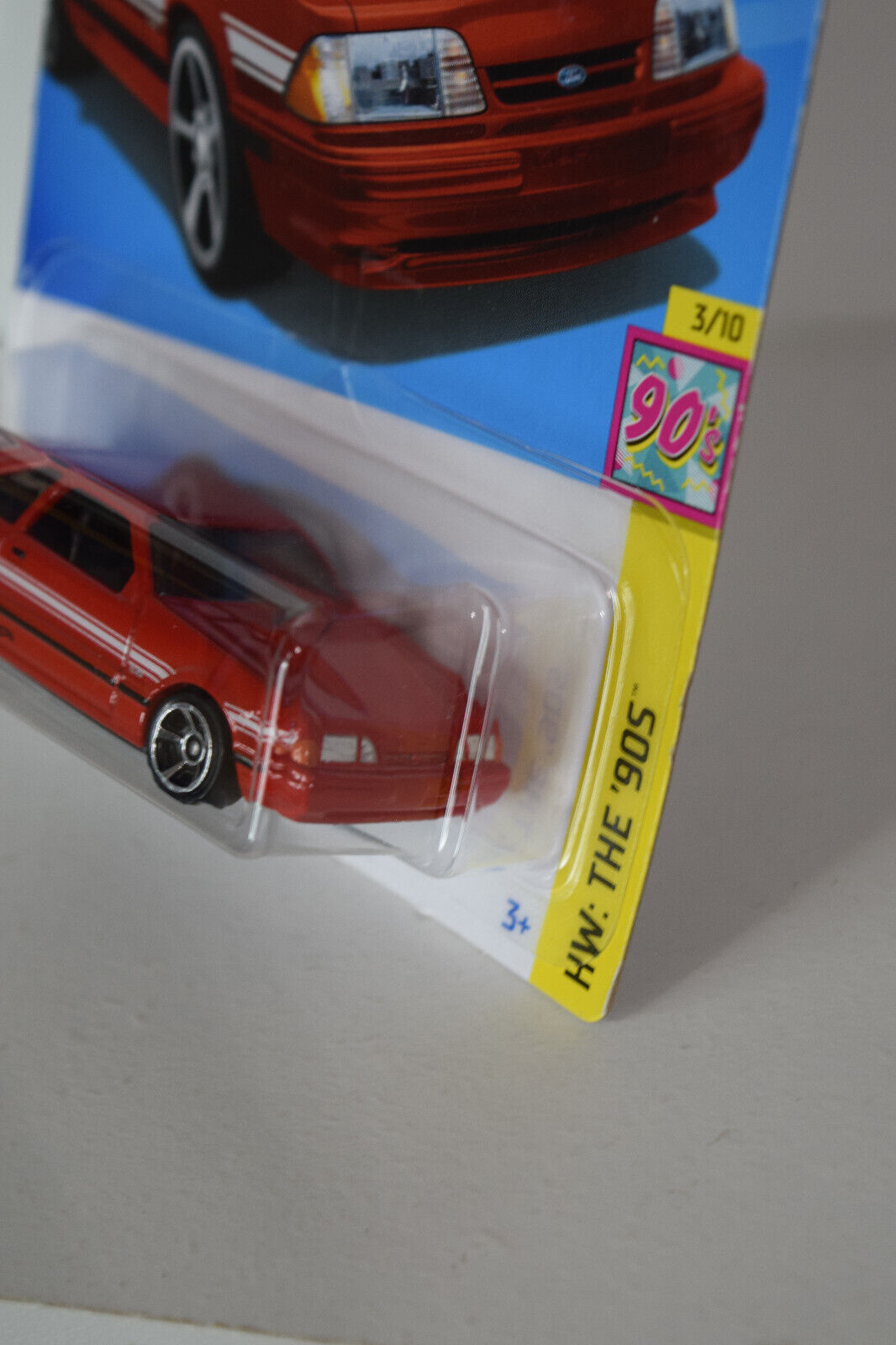 Hot Wheels #194 The 90's Series #3 '92 Ford Mustang  (Loc B)