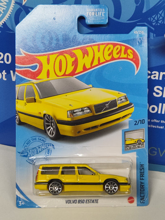 Hot Wheels #043 Mainline Factory Fresh Series #2 Volvo 850 Estate Yellow