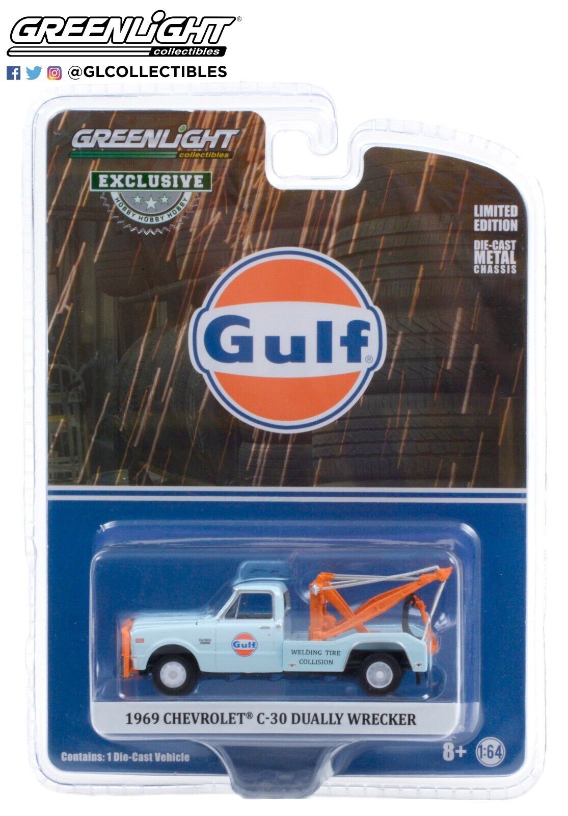 Greenlight GULF 1969 Chevy C-30 Dually Wrecker. Non functionaling wrecker