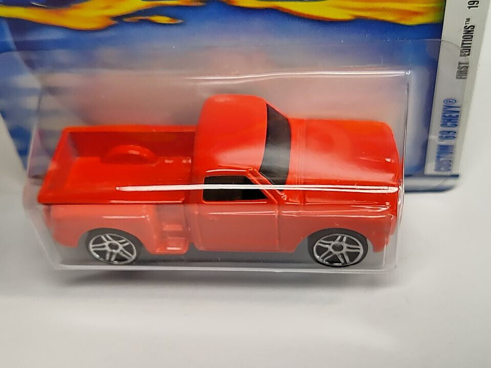 Hot Wheels 2002 #031 First Editions #19 Custom '69 Chevy