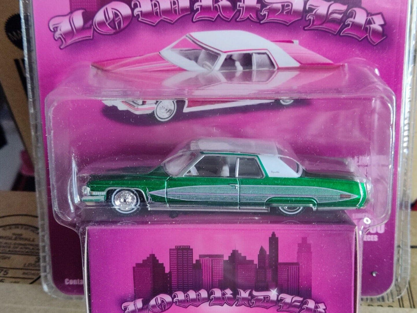 Greenlight MiJo Exclusive LOWRIDERS Series 1973 Cadillac Coupe Deville CHASE