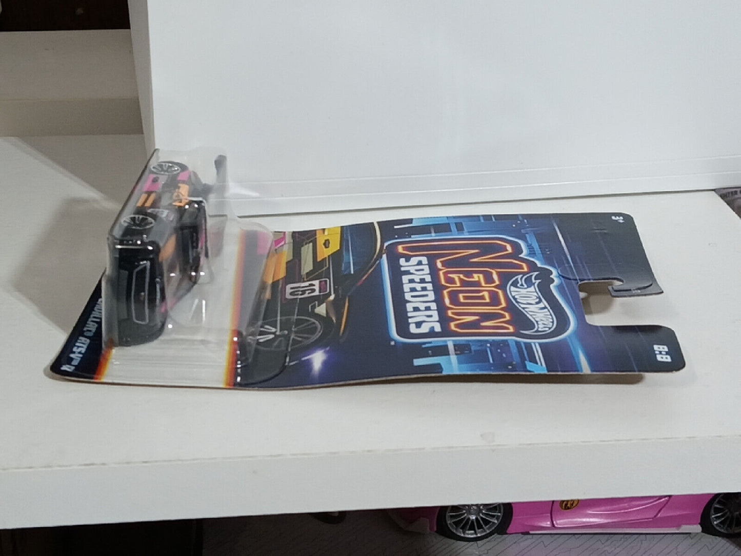 Hot Wheels #HRW82 Neon Speeders Series #8 '16 Cadillac ATS-V R (Loc J)