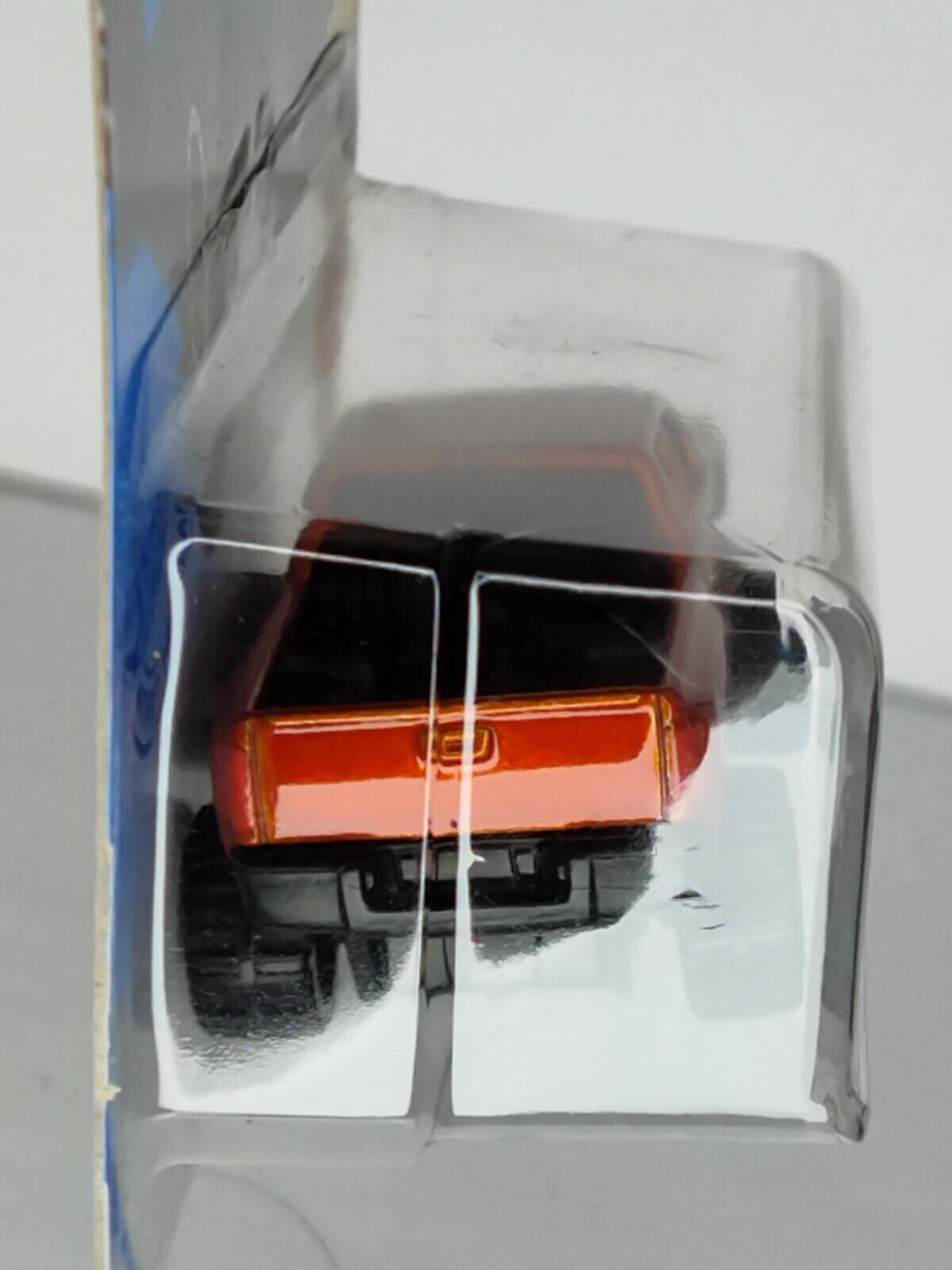 Hot Wheels #185 Mai Hot Trucks Series #2 Chevy Silverado OffRoad LOW CORNER BENT