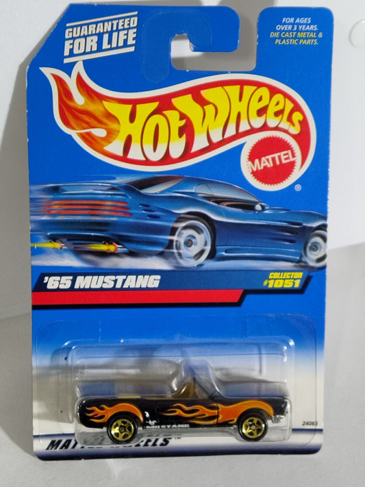 Hot Wheels #1051 '65 Mustang WORN EDGES  (Loc Q/Wall 2)