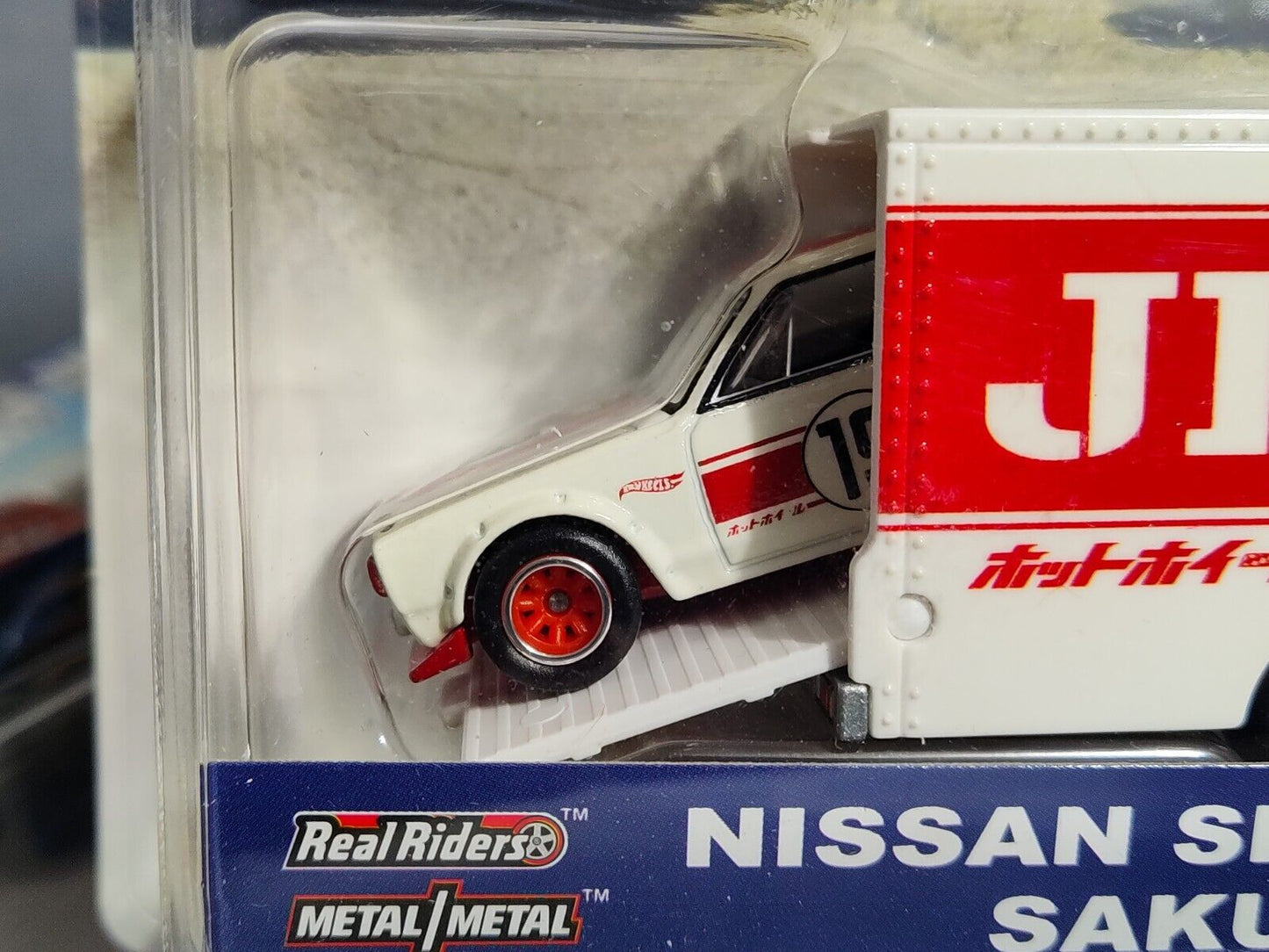 Hot Wheels Team Transport Series #8 Nissan Skyline HT 2000 GT-X JDM*L SCRATCHES