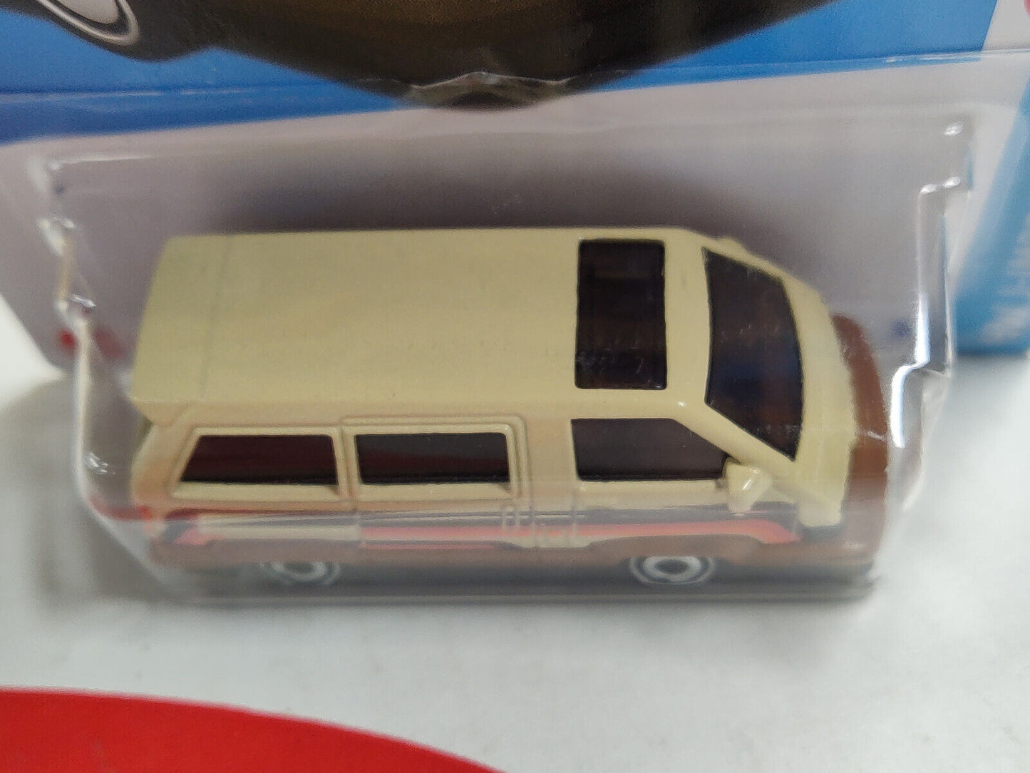 Hot Wheels #095 J-Imports Series #6 1986 Toyota Van Brown/Tan (Loc-A/Wall 2)