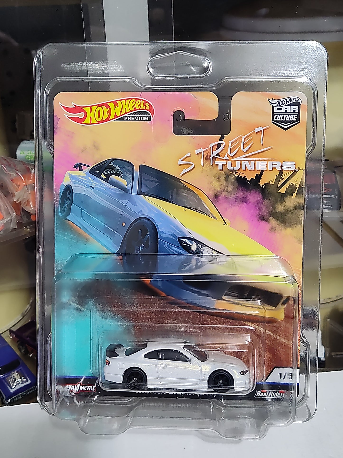 Hot Wheels Premium Protector Case ONLY-CAR IS FOR DEMONSTRATION ONLY-NOT INCLUDED